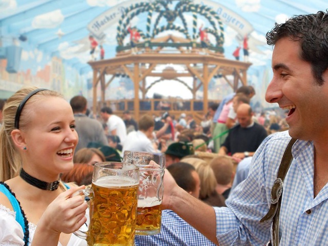 Müncheni sörfesztivál, hétköznap 2026