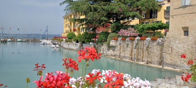 Varázslatos olasz tóvidék és Svájc: Comoi-tó, Lago Maggiore, Garda-tó 6 nap 5 éj