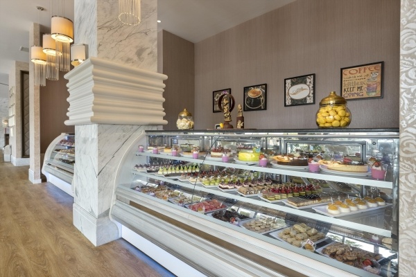 DOBEDAN WORLD PALACE *****