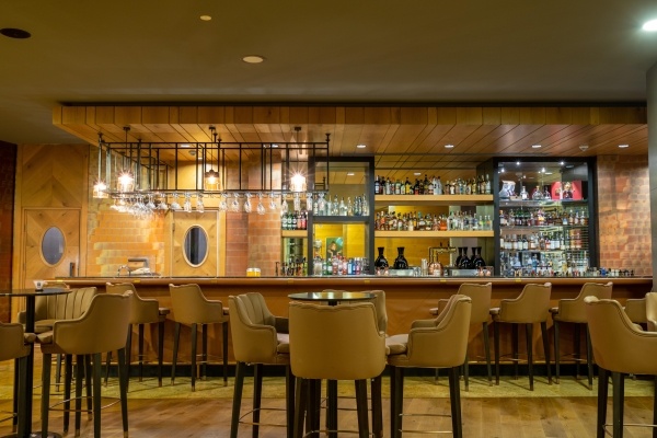 LARA BARUT COLLECTION *****