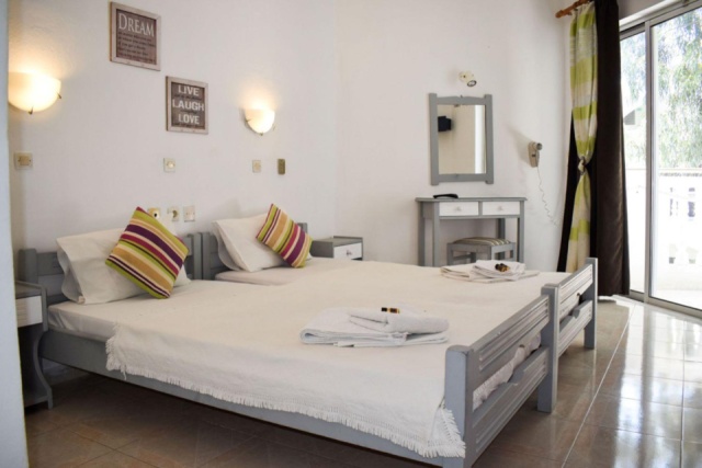 White Palace Apartmanház ÖE/RE, repülővel