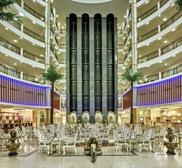 Delphin Deluxe *****