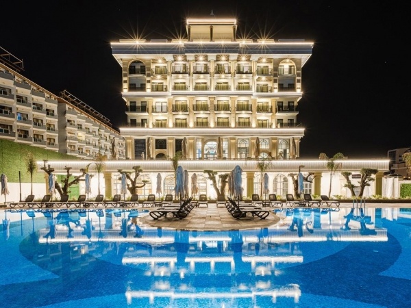 Serenity Queen Hotel *****