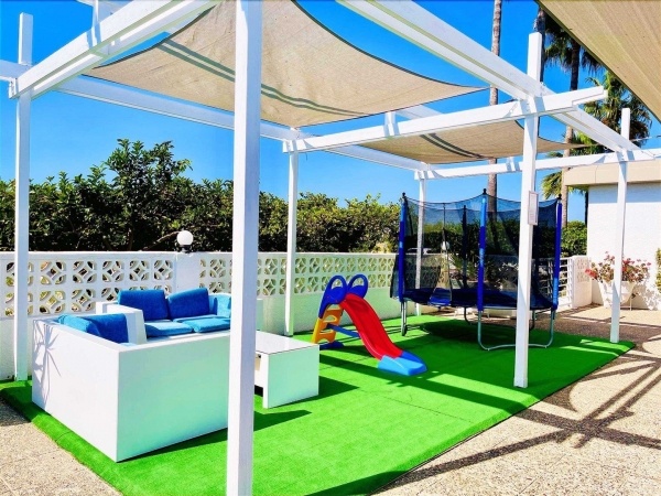 Sveltos Hotel - 10 éjszakás