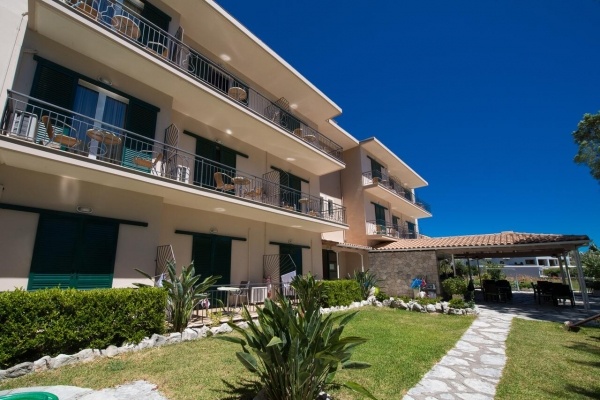 Marina Pension Hotel*** ÖE, repülővel