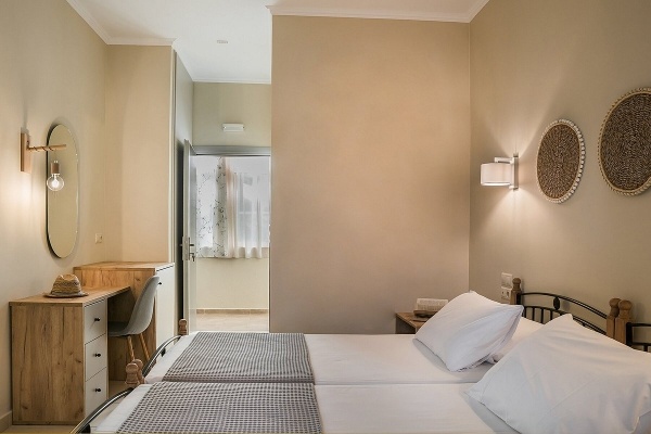 Hotel Irilena** RE, repülővel