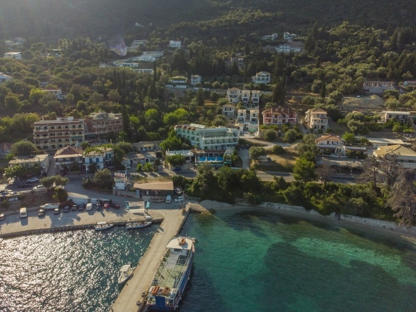 Hotel Tropicana Inn** RE, repülővel