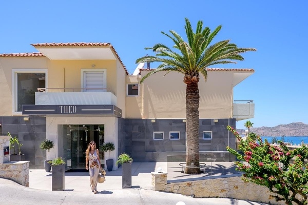 Hotel Theo**** RE, repülővel