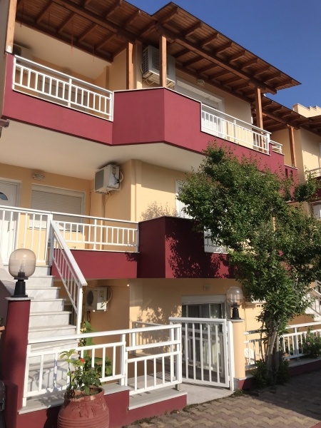 Ilias Apartmanház - Sarti, busszal