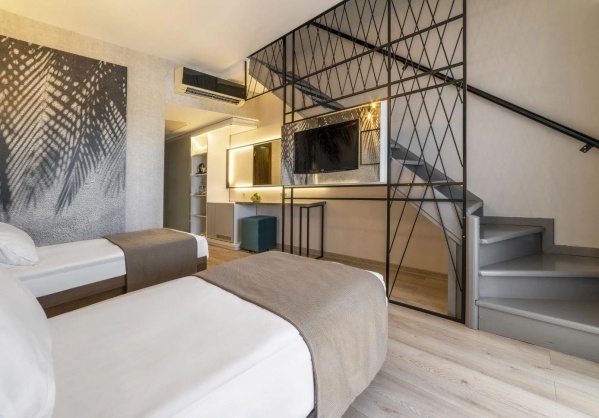 TURAN PRINCE WORLD *****