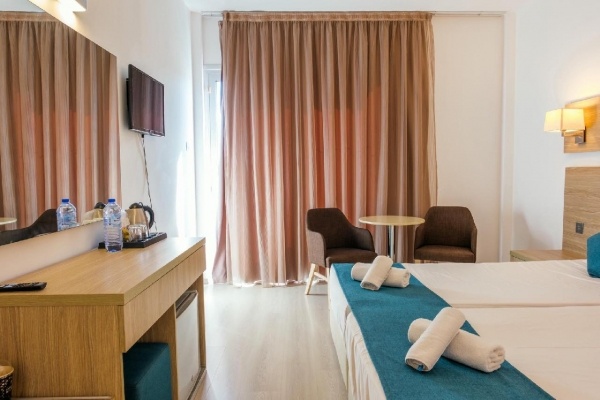 Kapetanios Bay Hotel ***