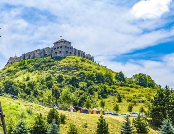 A Sümegi Vár és a Tapolcai-tavasbarlang, Tihanyi kitérővel