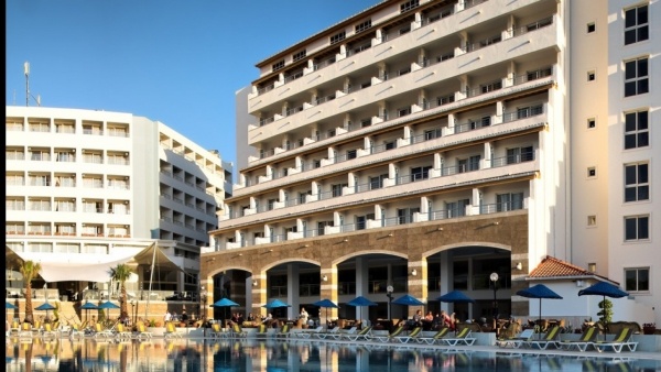 Batihan Beach Resort ***** (Egyéni)