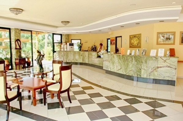 Eri Beach Resort ***