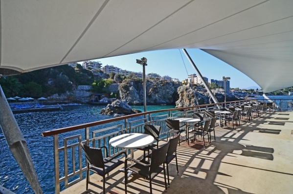 KORUMAR DE LUXE *****