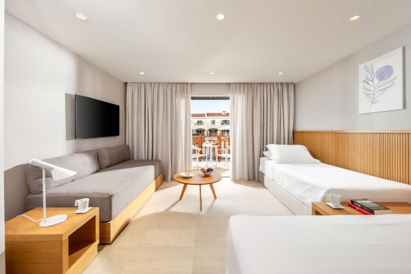 RODA BEACH RESORT & SPA *****