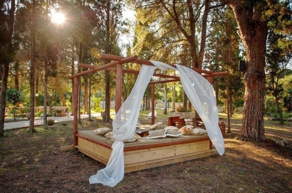 GERAKAS BELVEDERE ****