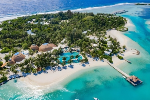 Holiday Inn Resort Kandooma Maldives - 6 éjszakás