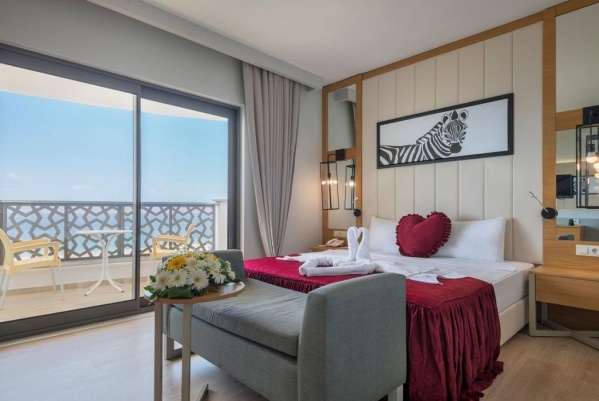 Calido Maris Hotel *****