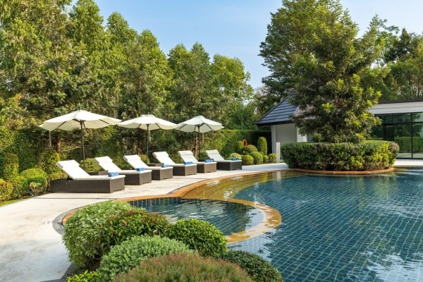 Manhattan Pattaya Hotel - 14 éjszakás