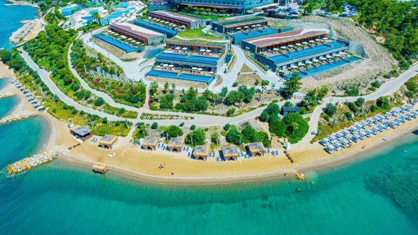 LA BLANCHE ISLAND  *****