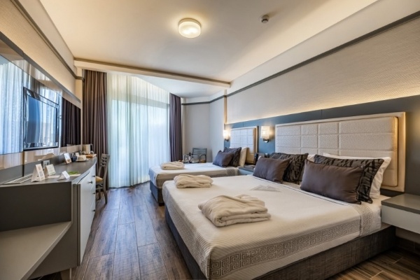 Vonresort Golden Coast***** - UAI, repülővel