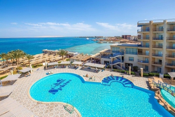 Sphinx Aqua Park Beach Resort ****